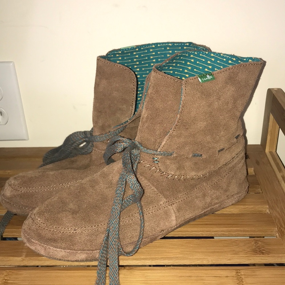 Sanuk Moccasins